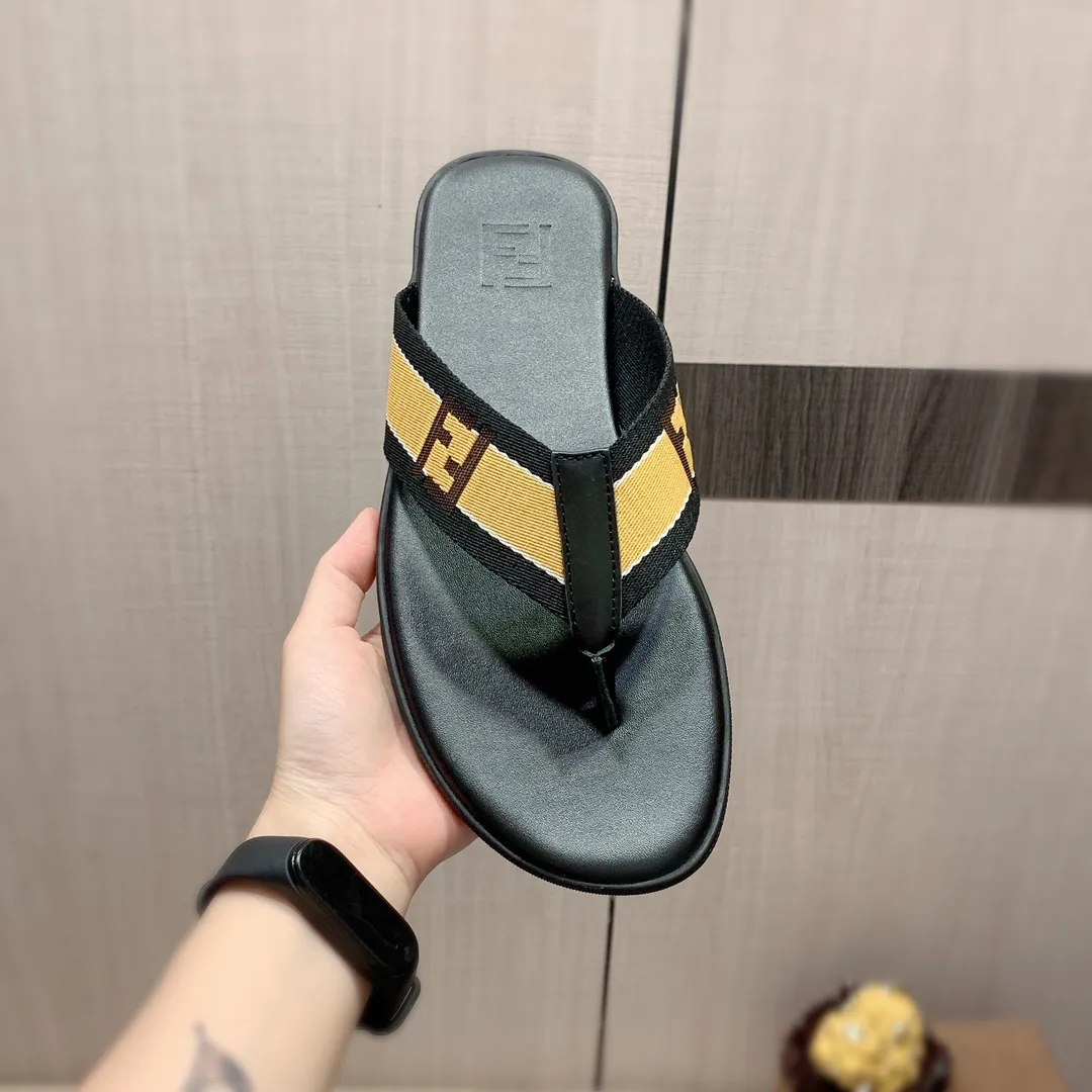 Slippers: New model: Factory price: 220💰💰🎩🎩🔥🔥《 Fendi FENDI* 》Series of slippers top purchasing agent 🔍🔍Men's 2022 counters are on sale simultaneously, original imported cowhide from Italy, exquisite workmanship,), sole: (super comfortable) original sole provided by the original factory, ⚠️ The exclusive double-layer movable molded bottom is super comfortable⚠️, the real thing is more beautiful🎬The real thing is more beautiful🔍🔍original order quality, you can enter and leave the counter at will, the correct size is 38-44, you can order 45. Long-term availability 266